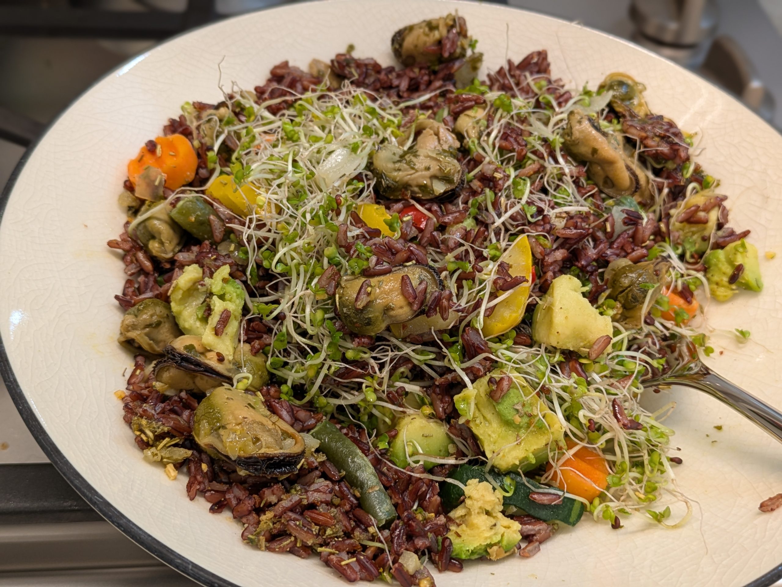 RECIPE: Mediterranean “Mussels for Muscles” Medley (pescetarian)